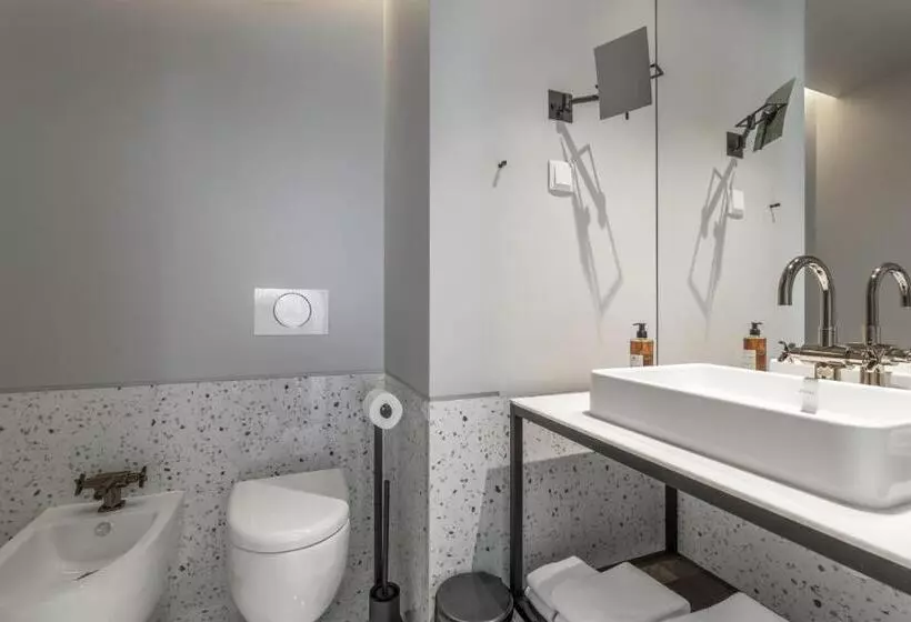 فندق Next by Savoy Signature