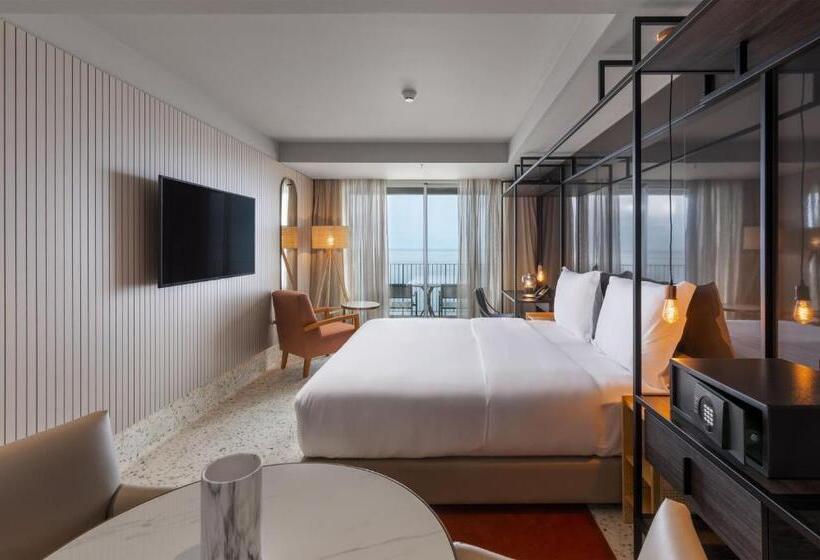 هتل Next by Savoy Signature