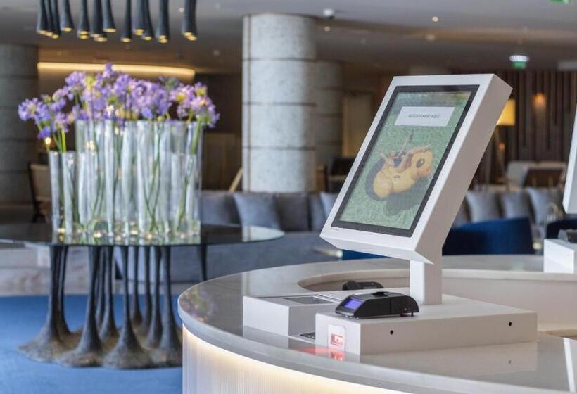 هتل Next by Savoy Signature