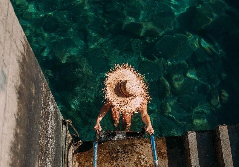 هتل Next by Savoy Signature