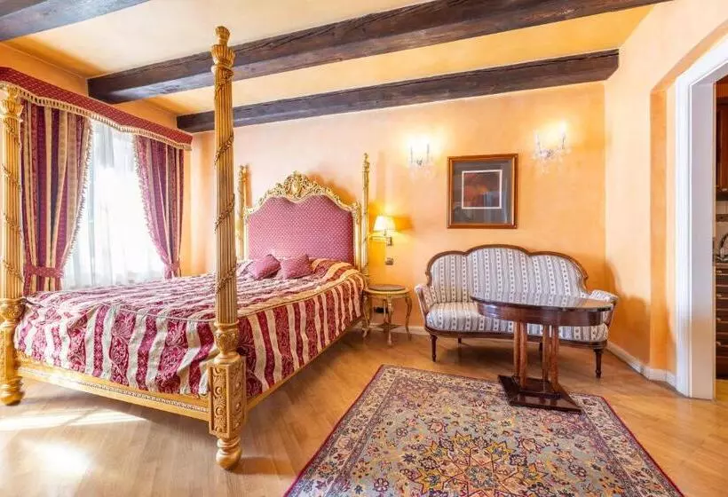 هتل Nosticova Apartments