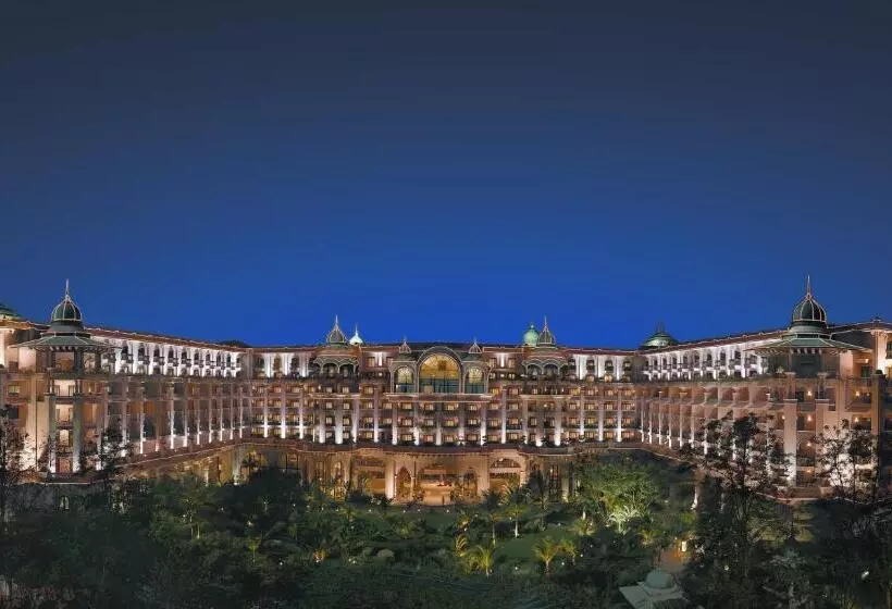 호텔 The Leela Palace Bengaluru