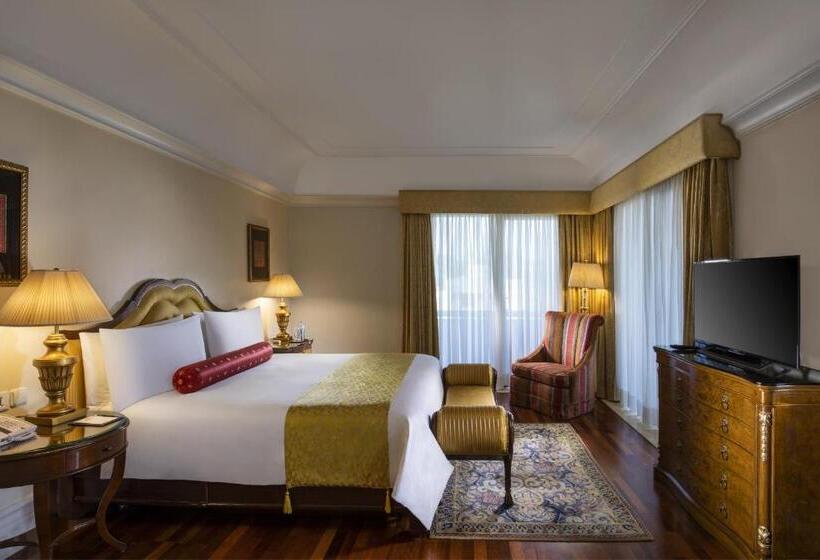 هتل The Leela Palace Bengaluru