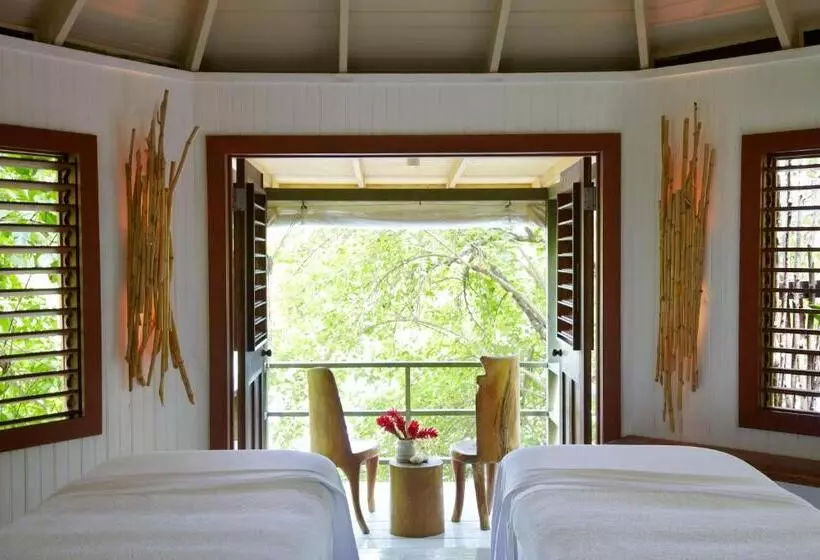 אתר נופש Goldeneye