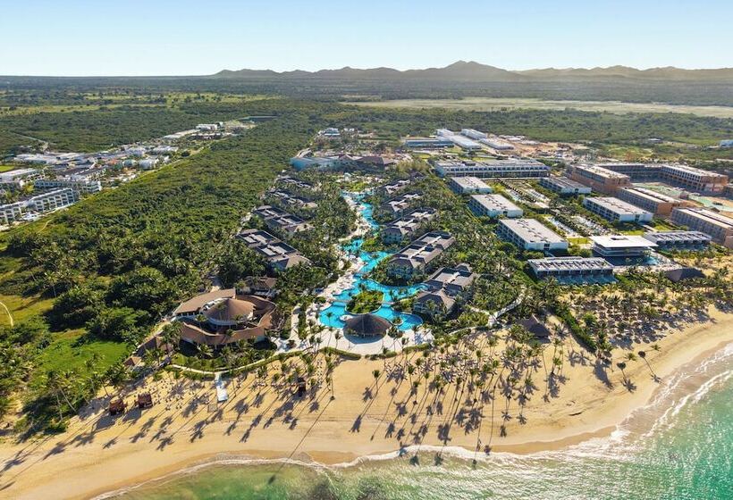 Wyndham Alltra Punta Cana All Inclusive Resort