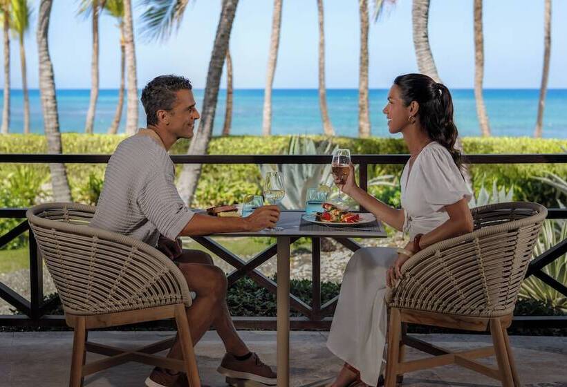 Wyndham Alltra Punta Cana All Inclusive Resort