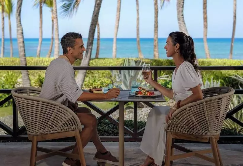 Wyndham Alltra Punta Cana All Inclusive Resort