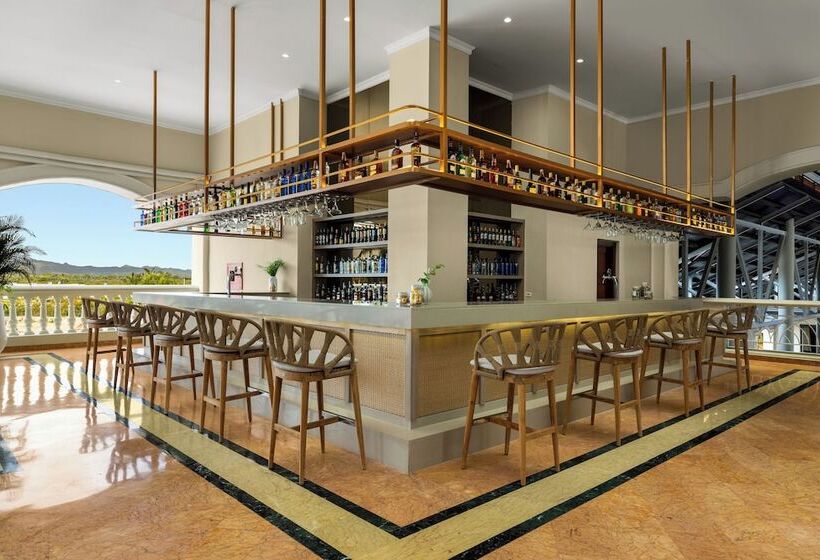 Wyndham Alltra Punta Cana All Inclusive Resort