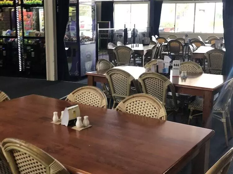 Retkeilymaja Tin Can Bay Budget Accommodation