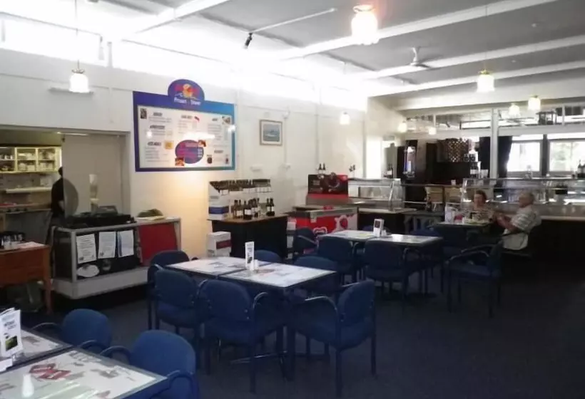 Retkeilymaja Tin Can Bay Budget Accommodation