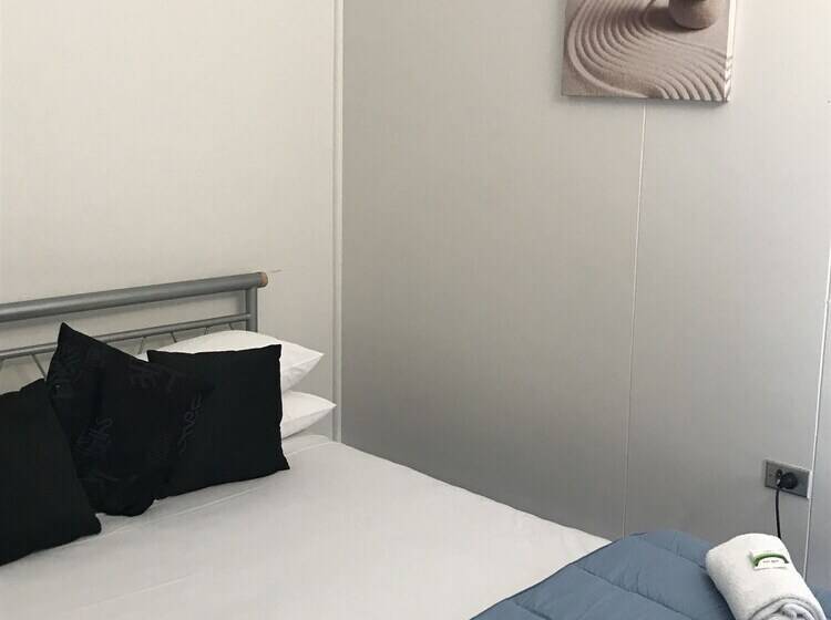 旅馆 Tin Can Bay Budget Accommodation