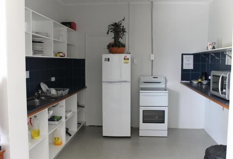 旅馆 Tin Can Bay Budget Accommodation