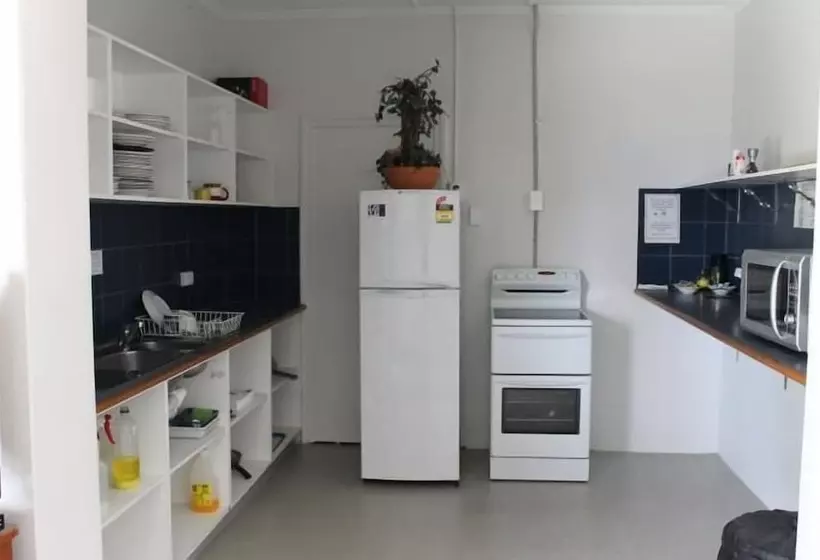 Retkeilymaja Tin Can Bay Budget Accommodation