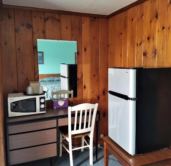 Bass River Motel