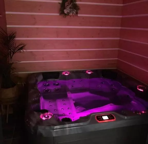 ベッドアンドブレックファースト Le Chai De La Rose Spa Et Séances Bien être