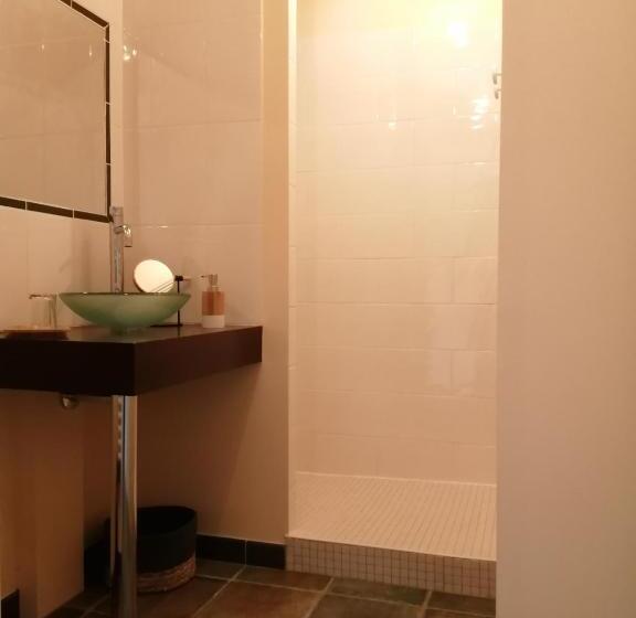 민박 Le Chai De La Rose Spa Et Séances Bien être