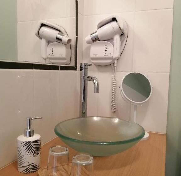 민박 Le Chai De La Rose Spa Et Séances Bien être