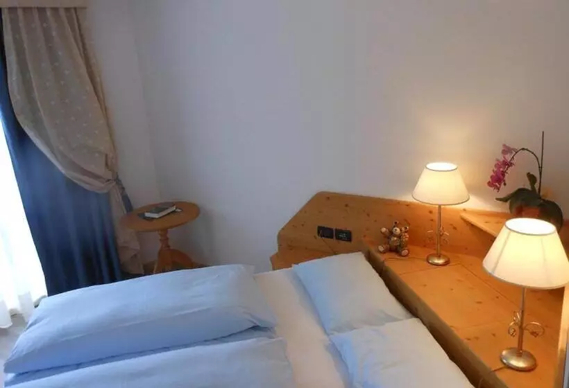 Hotelli Il Falchetto