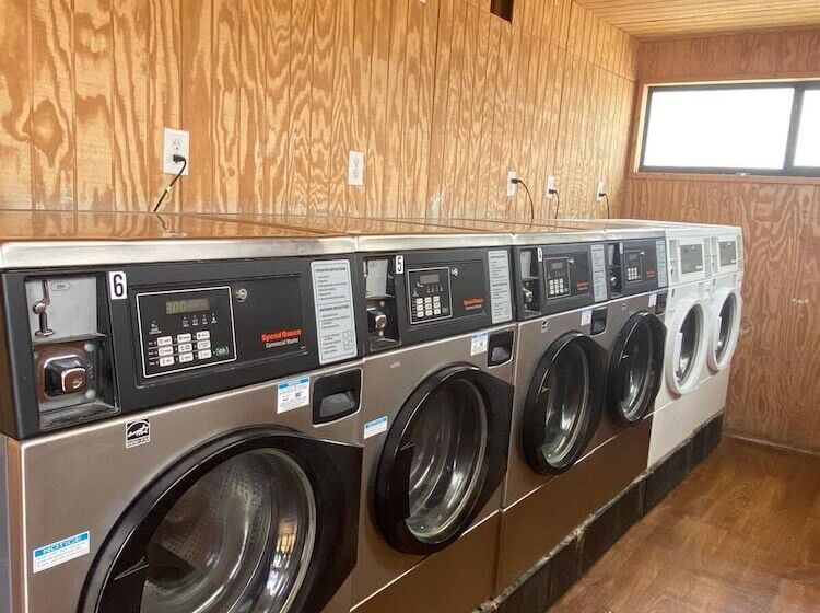 Отель The Resource Inn Big Lake Tx