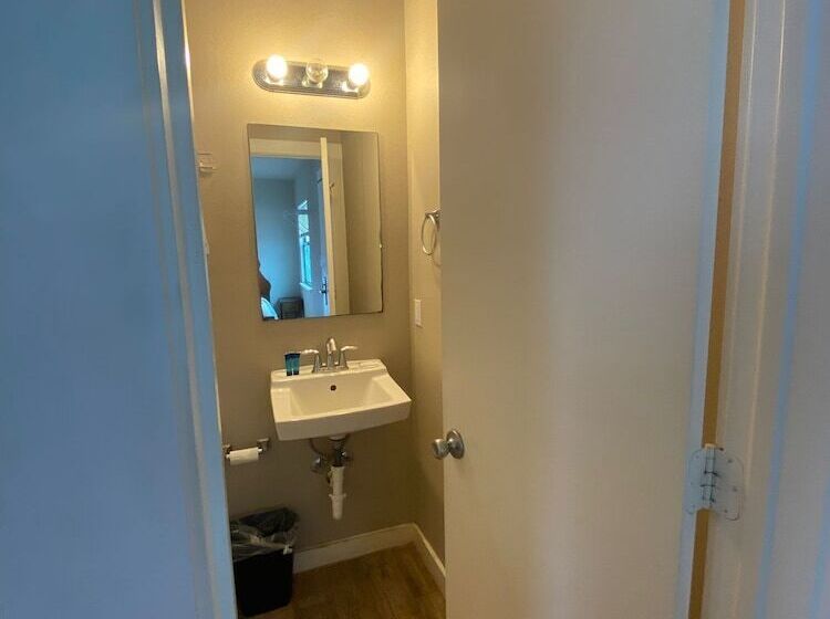 Отель The Resource Inn Big Lake Tx