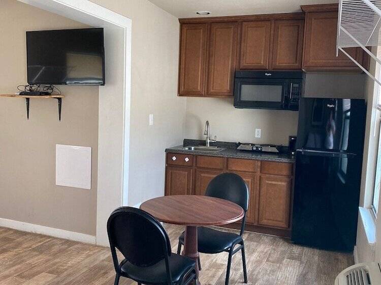 Отель The Resource Inn Big Lake Tx