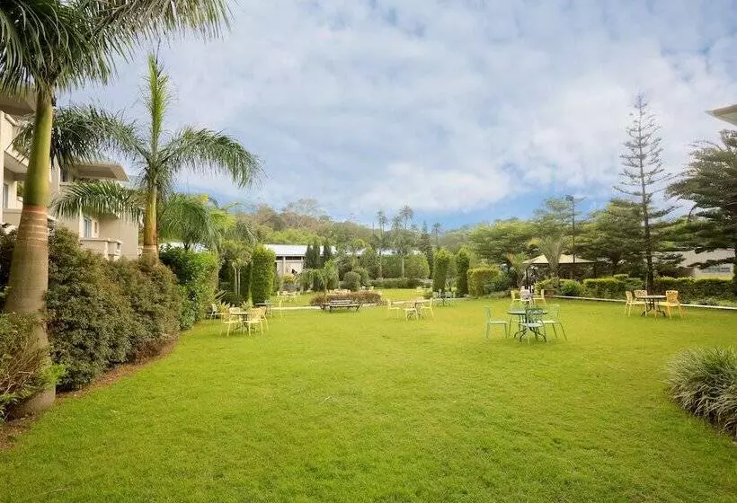 Hummingbird Resort