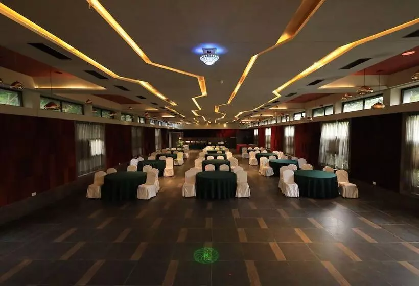Hummingbird Resort