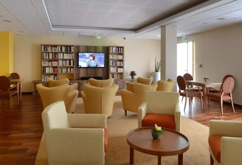 Domitys Les Tours D Or