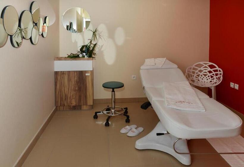 Domitys Les Tours D Or