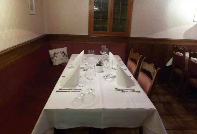 Hotelli Gasthof Löwen