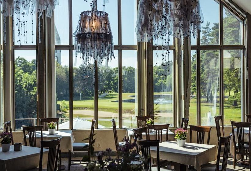 בית מלון כפרי Gumbalde Resort