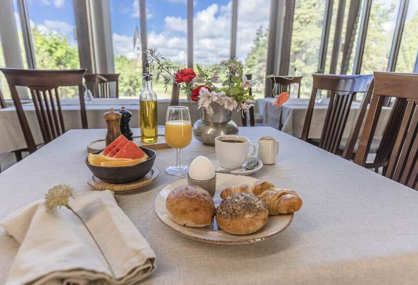 בית מלון כפרי Gumbalde Resort