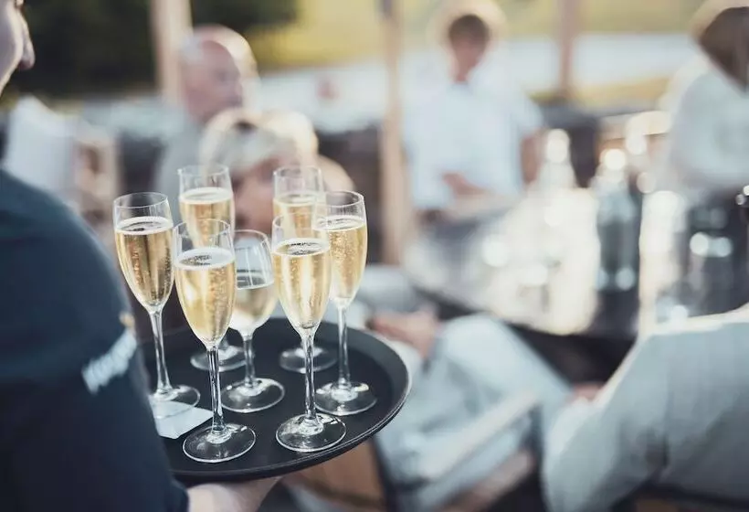 Hotelli Gumbalde Resort