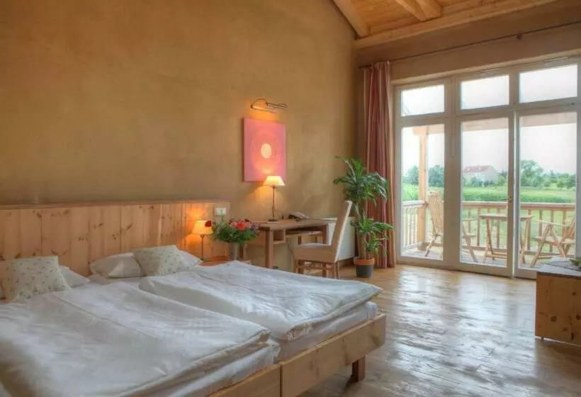 Hotelli Gutshaus Parin   Bio  Und Gesundheits