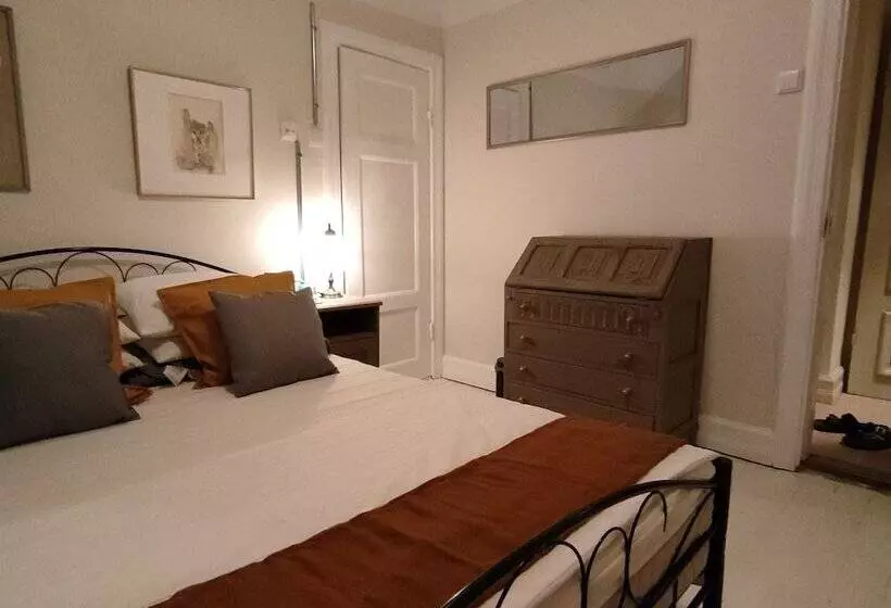 ペンション The Garden Hill