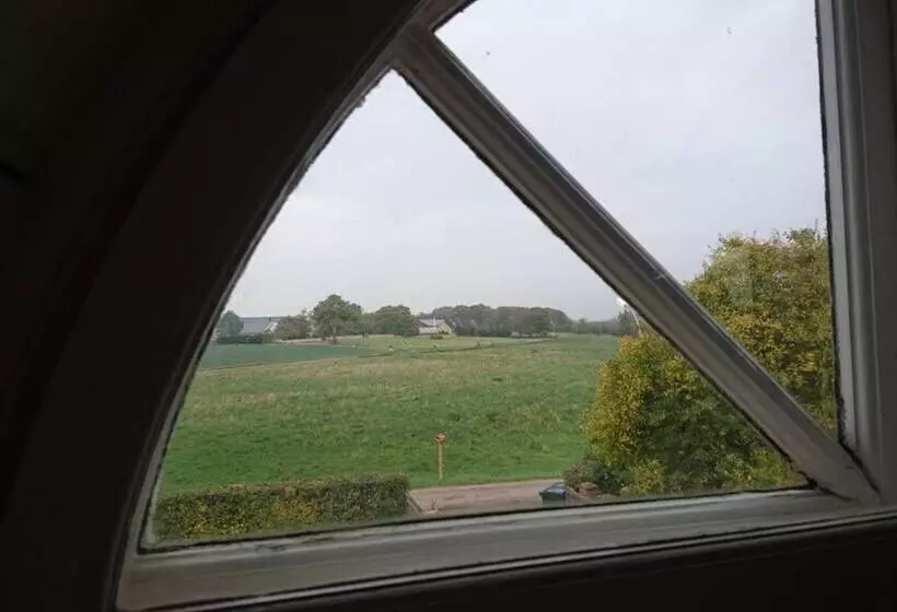 ペンション The Garden Hill