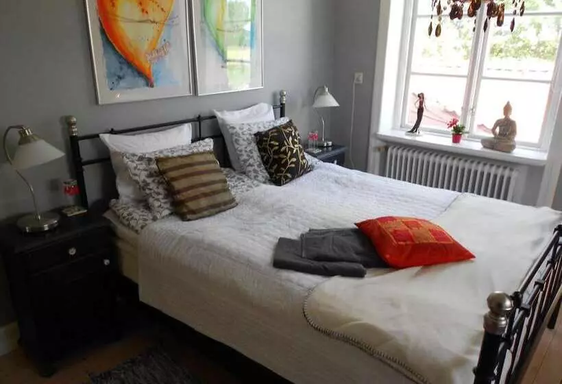 ペンション The Garden Hill