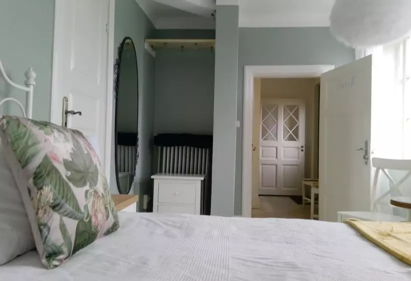 ペンション The Garden Hill