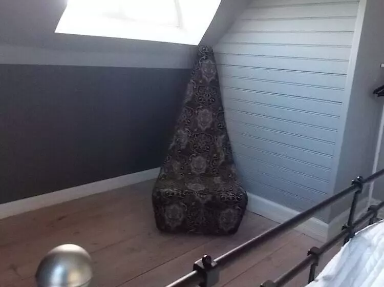 ペンション The Garden Hill