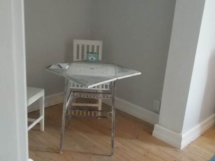 פנסיון The Garden Hill