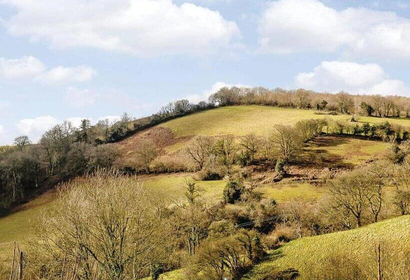 منتجع Exmoor Gate Lodges