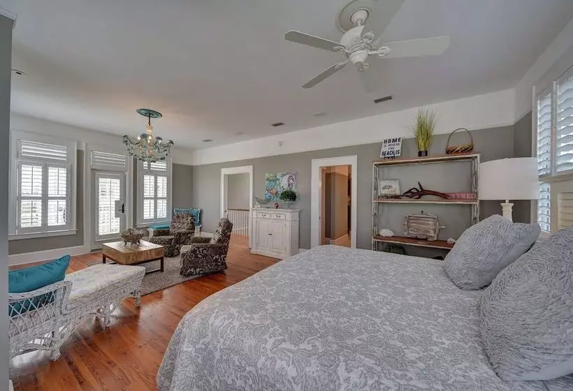 18 Coast Cottage Lane By Hodnett Cooper