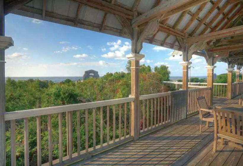 18 Coast Cottage Lane By Hodnett Cooper