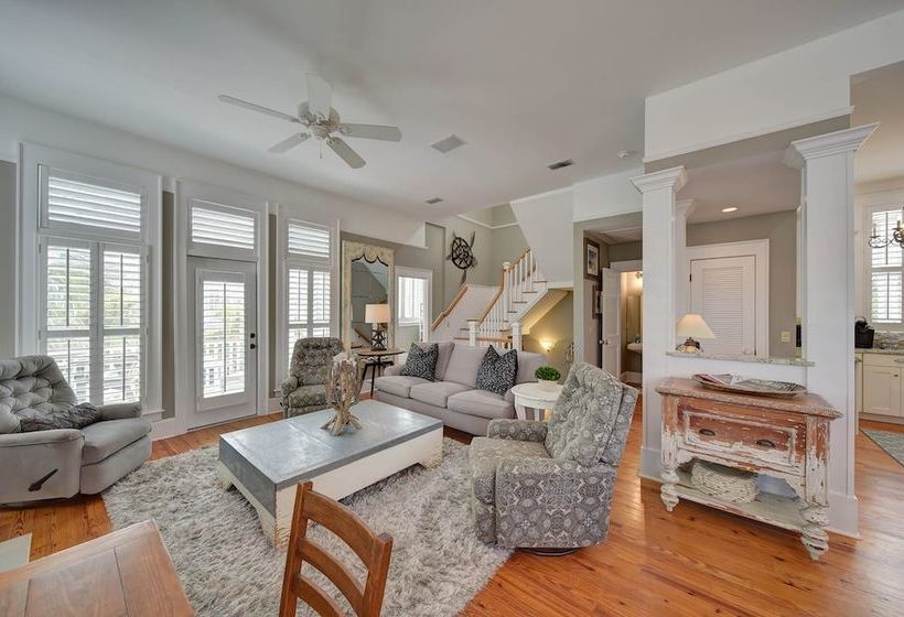 18 Coast Cottage Lane By Hodnett Cooper