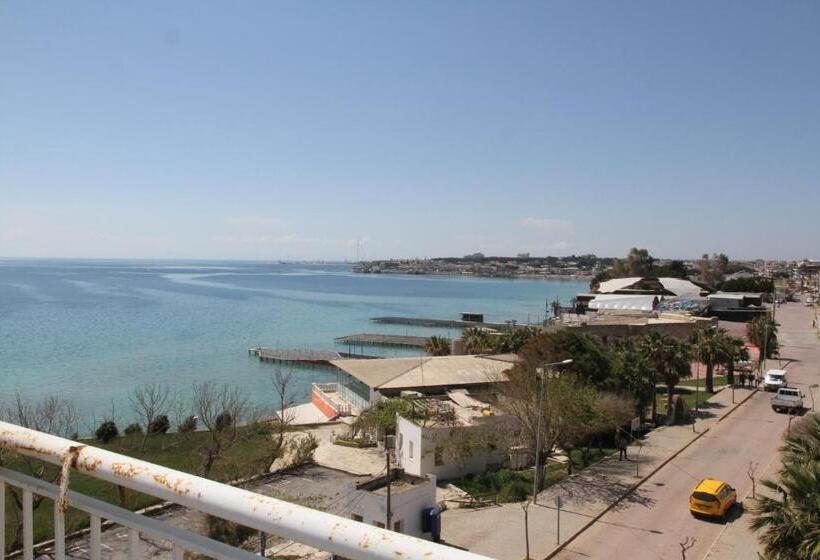 Holiday Apart 50 Meters To Beach, Sea View Apartments