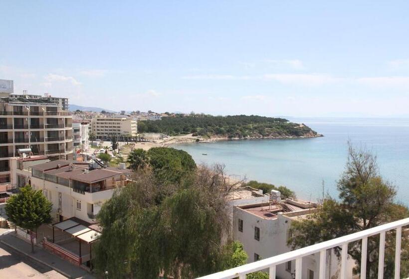 Holiday Apart 50 Meters To Beach, Sea View Apartments