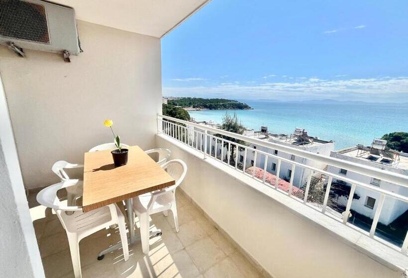 Holiday Apart 50 Meters To Beach, Sea View Apartments