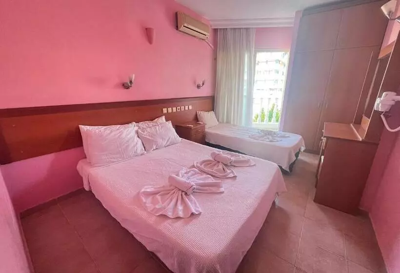 Holiday Apart 50 Meters To Beach, Sea View Apartments
