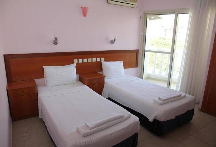 Holiday Apart 50 Meters To Beach, Sea View Apartments