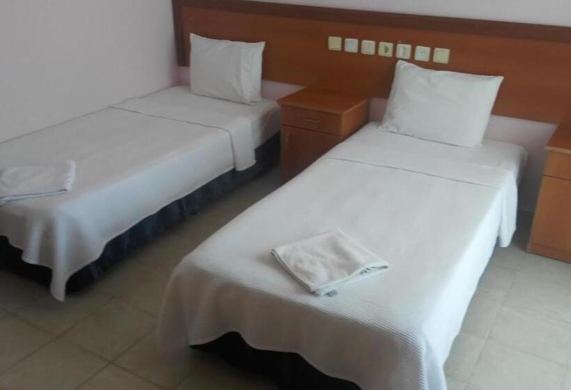 Holiday Apart 50 Meters To Beach, Sea View Apartments